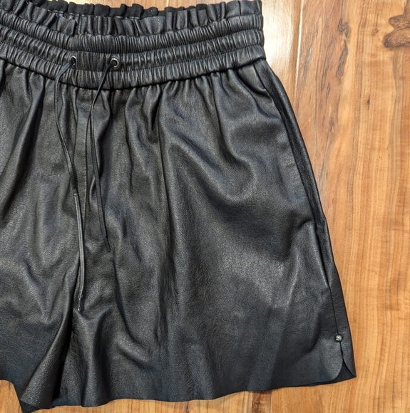 Zara Black Faux Leather High Waisted Drawstring Shorts Women's XS Grunge Goth - Picture 2 of 4